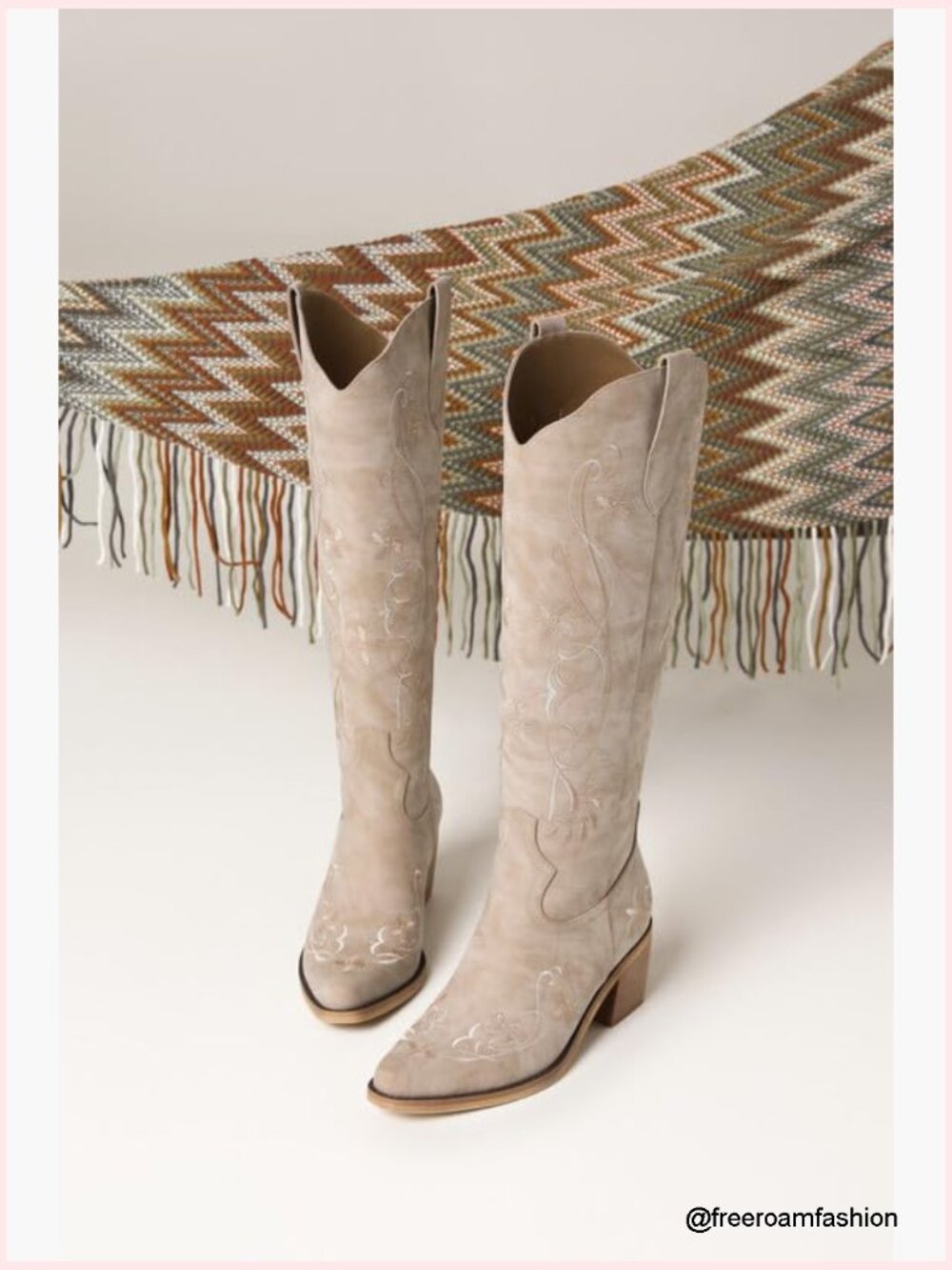 Women's Cowgirl Knee High Western Floral Embroidered Pointed Toe Chunky Heel - Picture 4 of 7